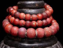 Cornaline d'Aleppo Venetian Trade Bead Necklace (Strand of Beads) 1
